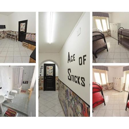 Ace Of Sticks Apartment Наполи Екстериор снимка